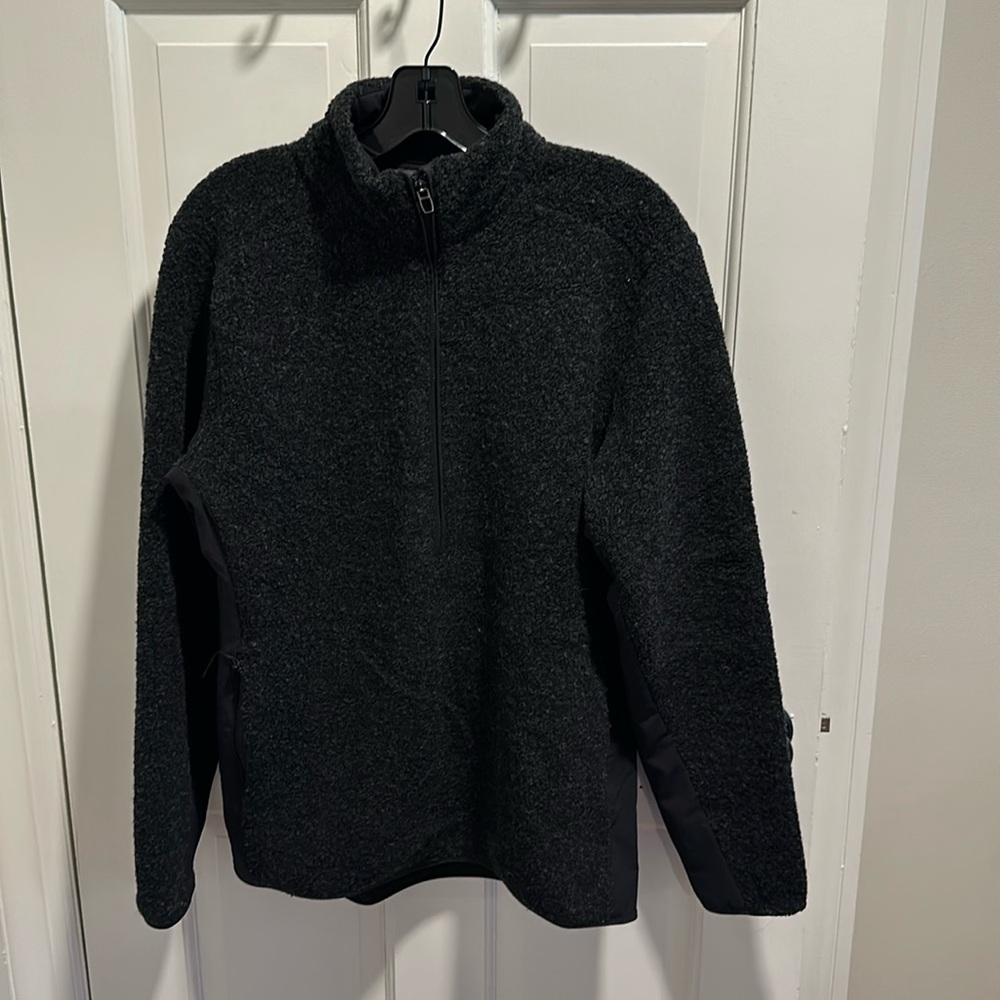 Lululemon men’s sweater/pullover